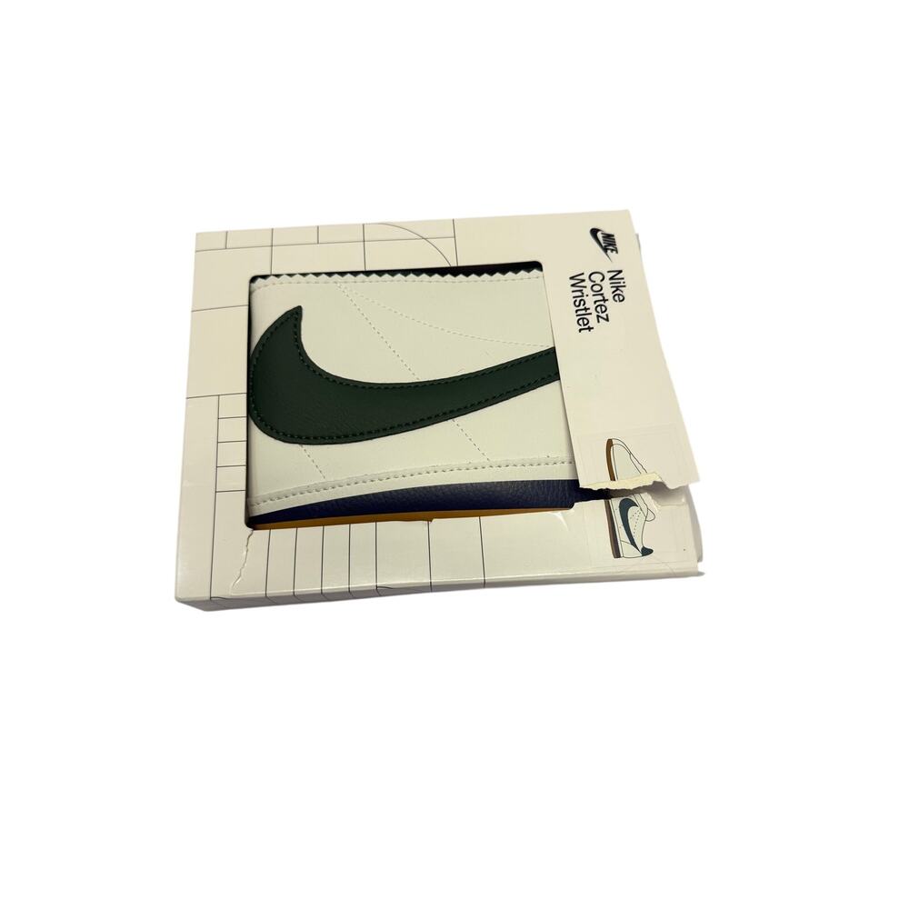 Nike Unisex Icon Blazer Wristlet Wallet Fashion Card Wallets